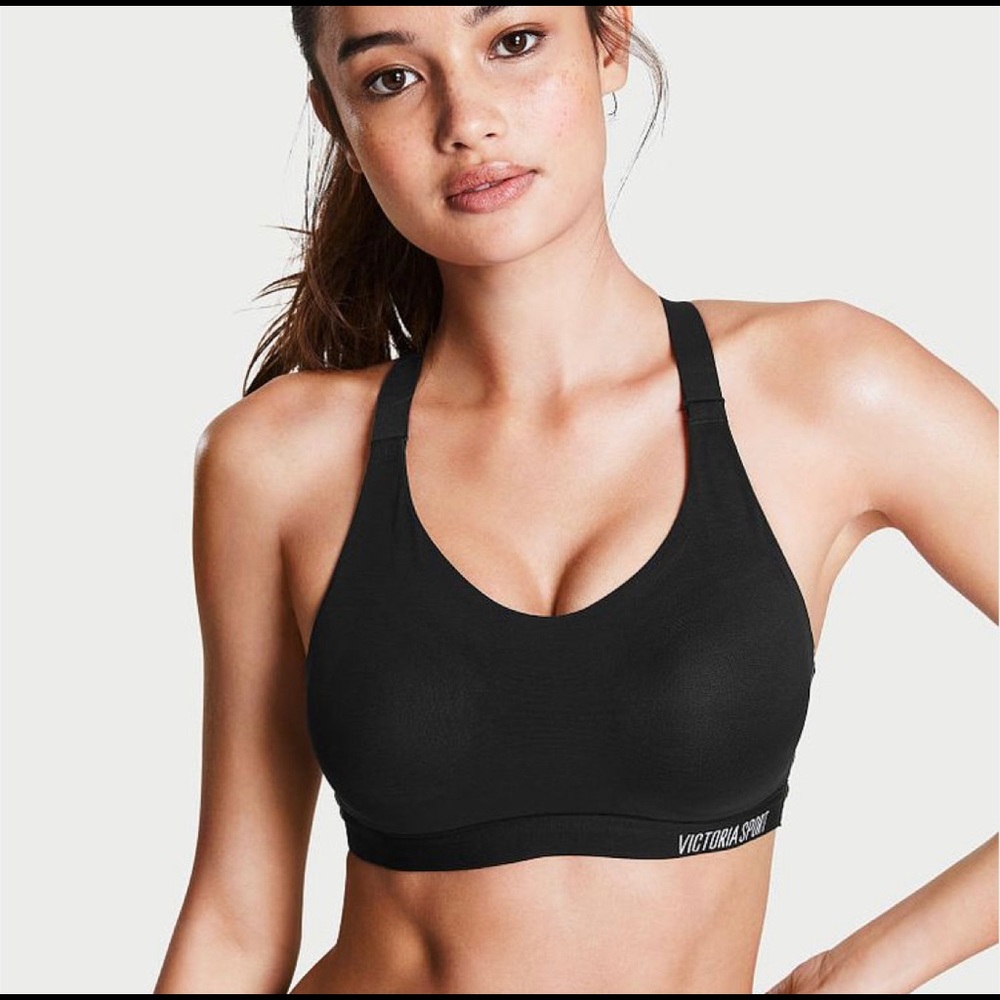 Victoria’s Secret lightweight sports bra